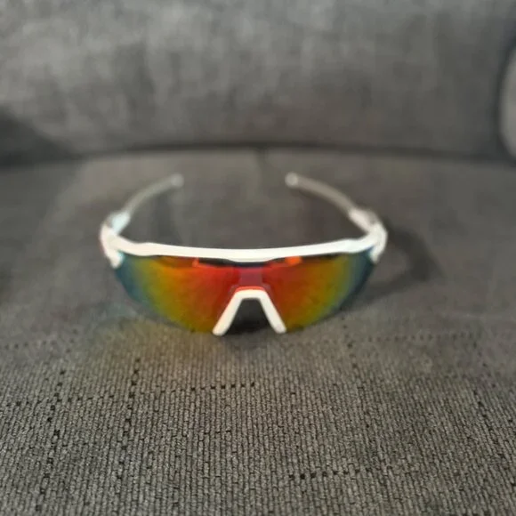 Oakley Radar EV PRIZM Polarized OO9208 White-Gray Frame - Picture 2 of 8